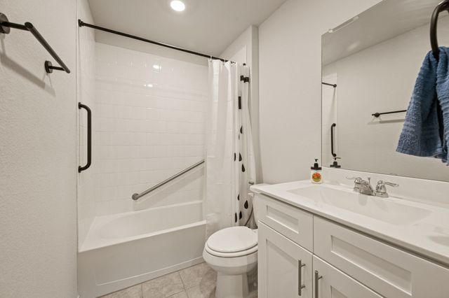 320 Sculptors Crossing, Springtown, TX 76082