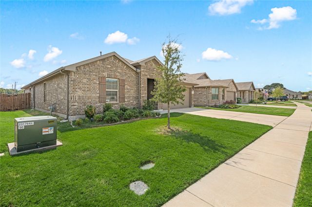 320 Sculptors Crossing, Springtown, TX 76082