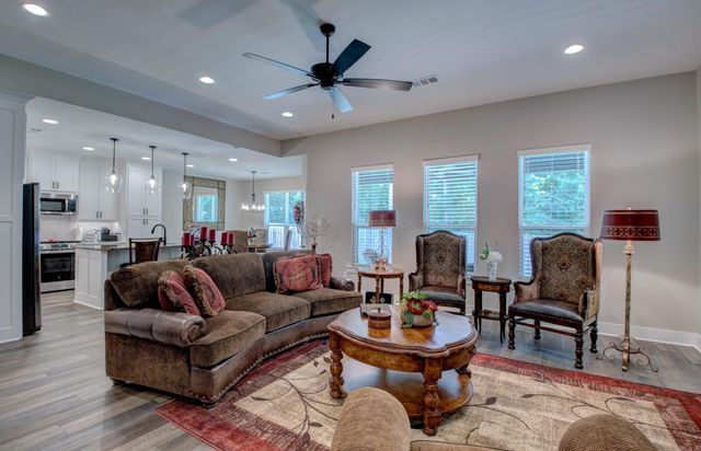 3 Woodhaven Ct, Jacksonville, AR 72076