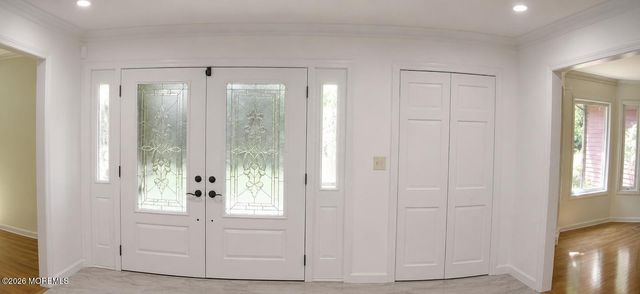8 Delwood Drive, Holmdel, NJ 07733