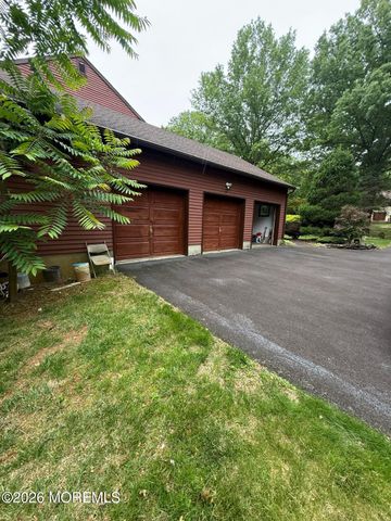8 Delwood Drive, Holmdel, NJ 07733