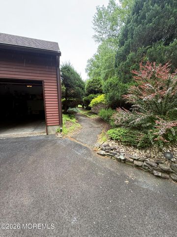 8 Delwood Drive, Holmdel, NJ 07733