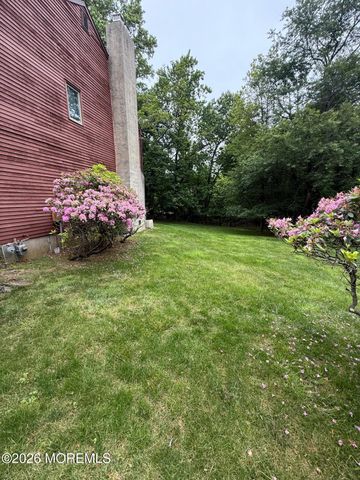 8 Delwood Drive, Holmdel, NJ 07733