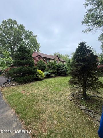 8 Delwood Drive, Holmdel, NJ 07733