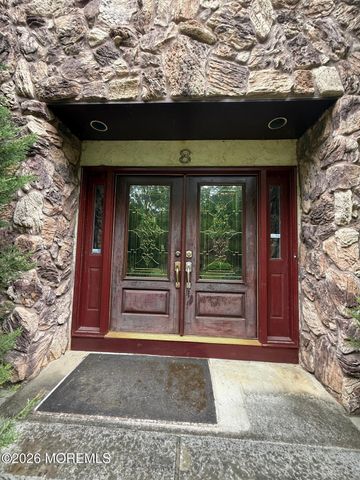 8 Delwood Drive, Holmdel, NJ 07733