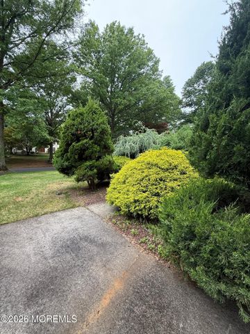8 Delwood Drive, Holmdel, NJ 07733