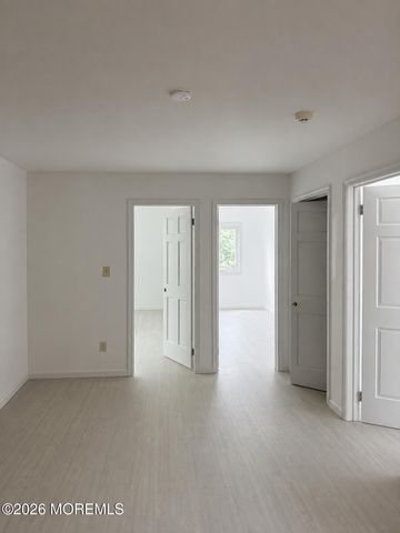 8 Delwood Drive, Holmdel, NJ 07733