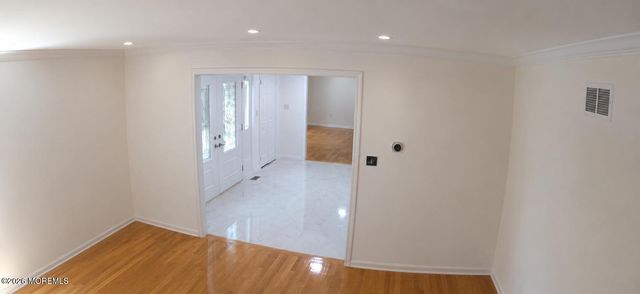 8 Delwood Drive, Holmdel, NJ 07733