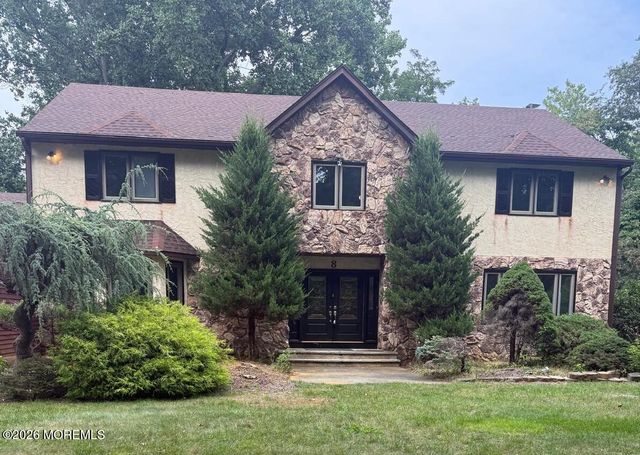 8 Delwood Drive, Holmdel, NJ 07733
