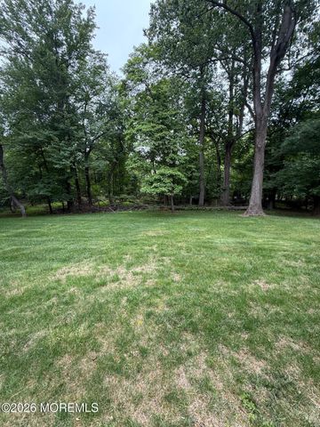 8 Delwood Drive, Holmdel, NJ 07733