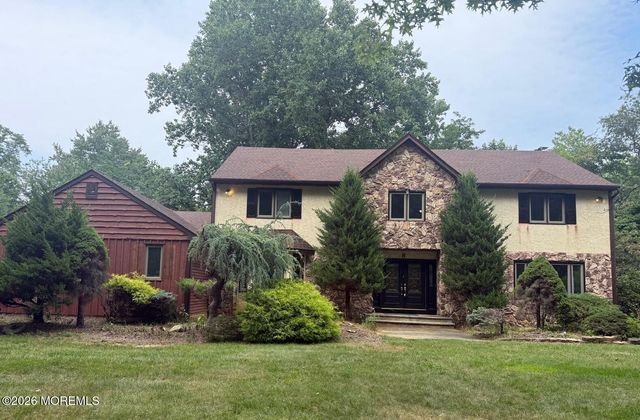 8 Delwood Drive, Holmdel, NJ 07733