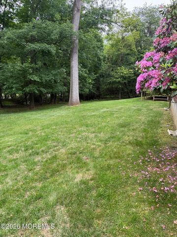 8 Delwood Drive, Holmdel, NJ 07733