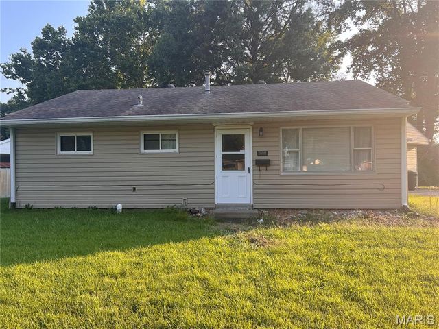 3900 N Park Drive, Belleville, IL 62226
