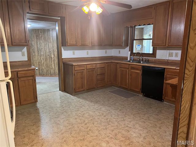 3900 N Park Drive, Belleville, IL 62226