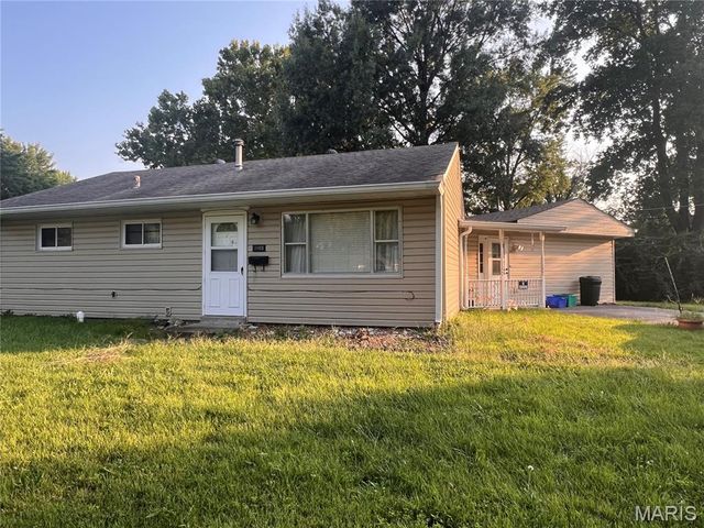 3900 N Park Drive, Belleville, IL 62226