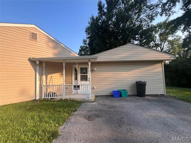 3900 N Park Drive, Belleville, IL 62226