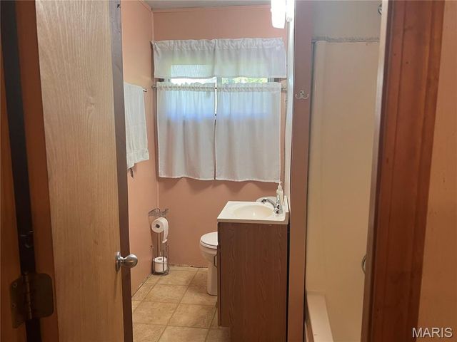 3900 N Park Drive, Belleville, IL 62226