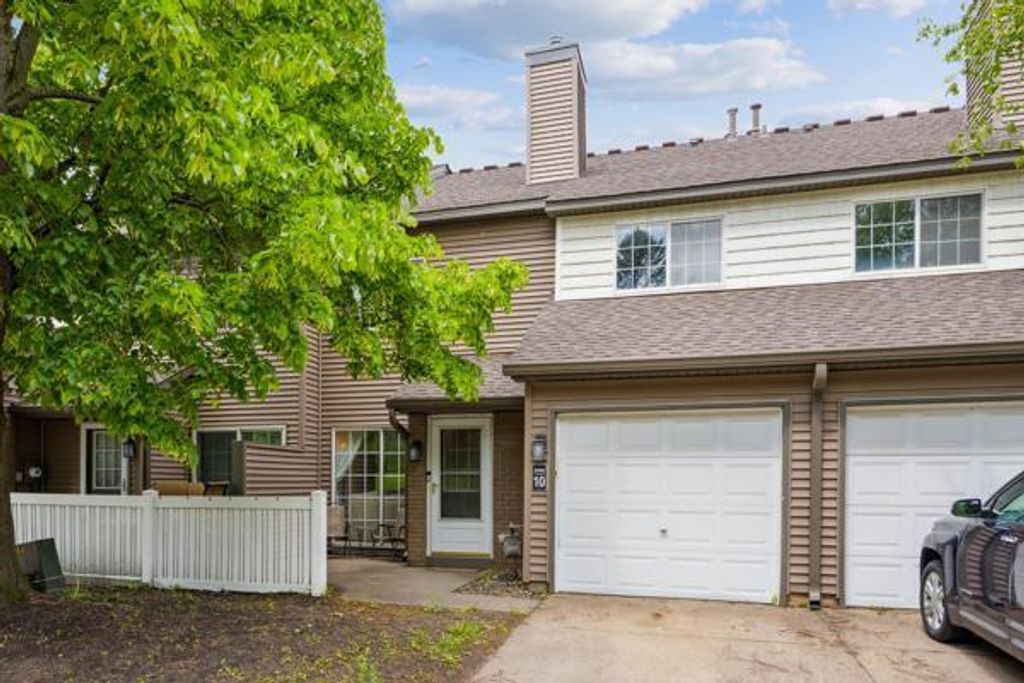9955 Russell Avenue N 10, Brooklyn Park, MN 55444