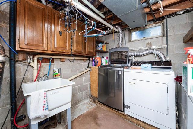 1364 12th Avenue S, Fargo, ND 58103