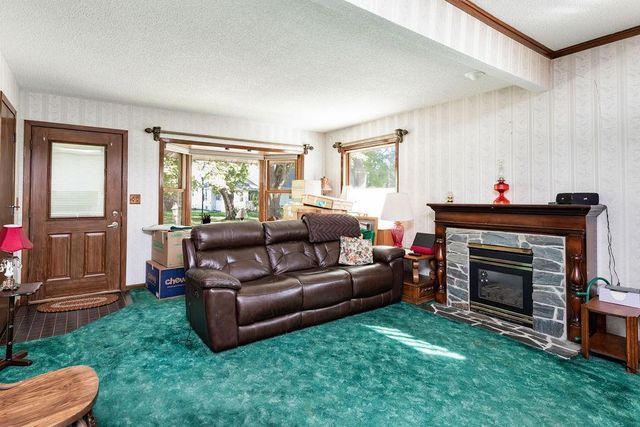 1364 12th Avenue S, Fargo, ND 58103