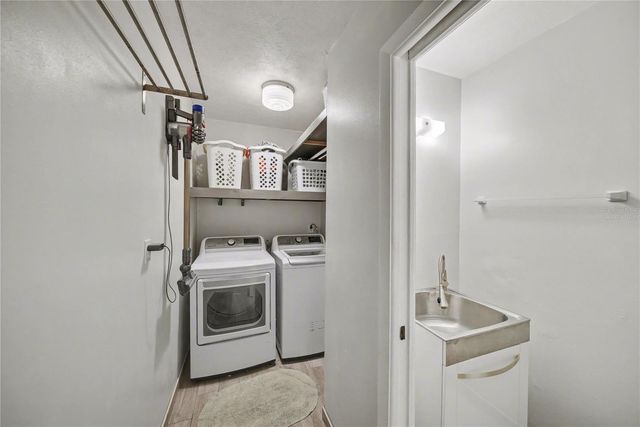 13312 LAKE GEORGE LANE, Tampa, FL 33618