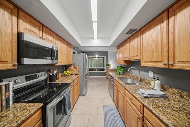 13312 LAKE GEORGE LANE, Tampa, FL 33618