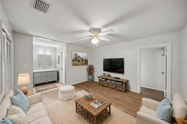 13312 LAKE GEORGE LANE, Tampa, FL 33618