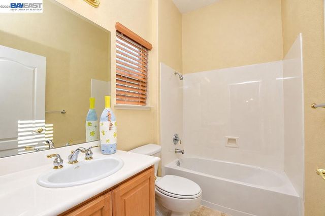 1242 Flores Way, Brentwood, CA 94513
