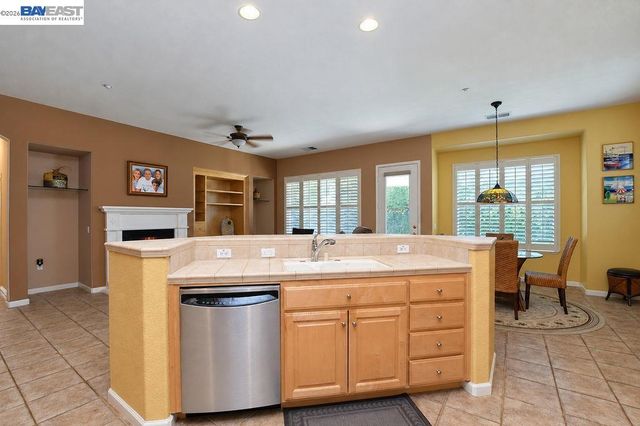 1242 Flores Way, Brentwood, CA 94513