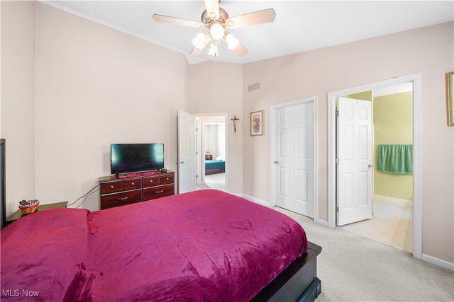 805 Hunter Ridge Drive, Streetsboro, OH 44241