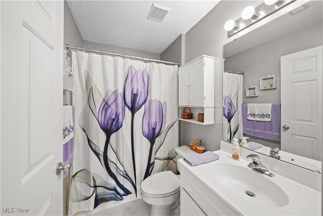 805 Hunter Ridge Drive, Streetsboro, OH 44241