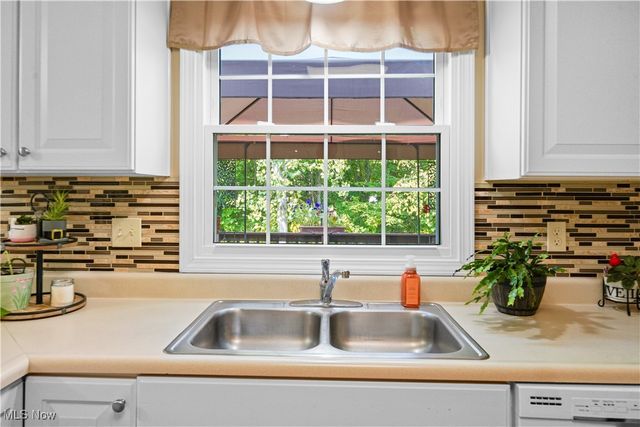 805 Hunter Ridge Drive, Streetsboro, OH 44241