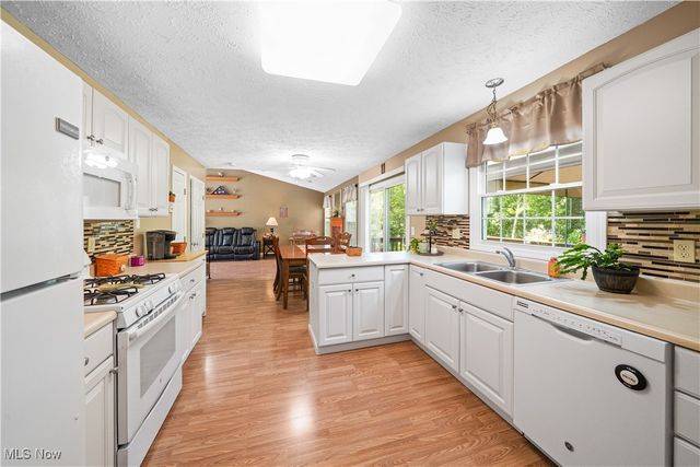 805 Hunter Ridge Drive, Streetsboro, OH 44241