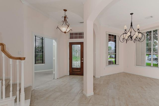 7 Sovereign Way, Conroe, TX 77384