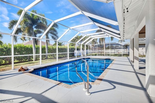 2720 SW 32nd ST, Cape Coral, FL 33914