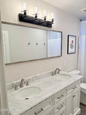 3426 E CLARK Road, Phoenix, AZ 85050