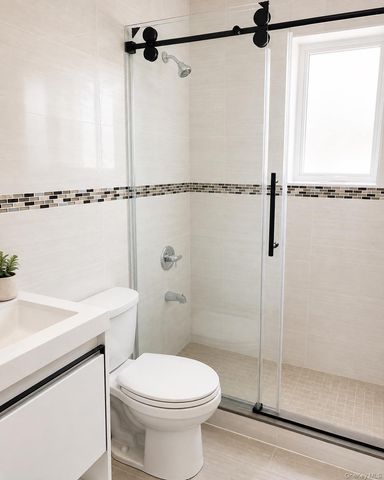 5647 136th Street, Flushing, NY 11355