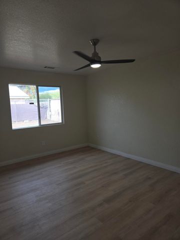 300 Old Town Drive, Tulare, CA 93274