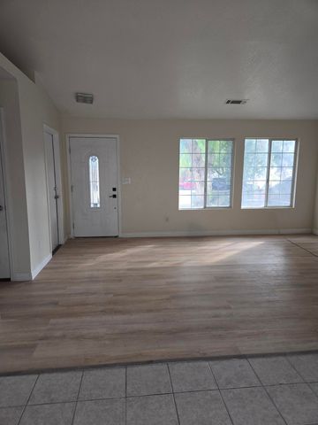 300 Old Town Drive, Tulare, CA 93274