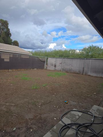 300 Old Town Drive, Tulare, CA 93274