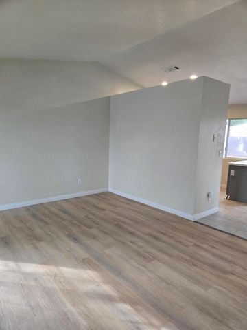 300 Old Town Drive, Tulare, CA 93274