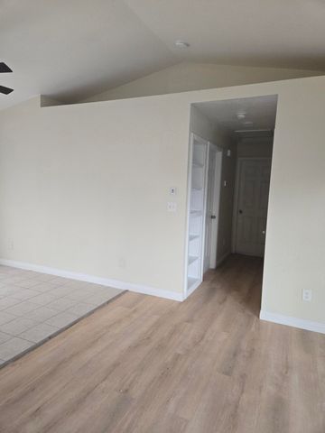 300 Old Town Drive, Tulare, CA 93274