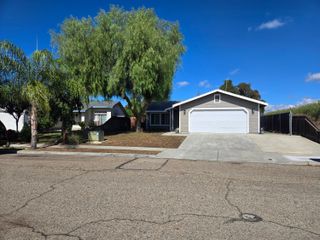 300 Old Town Drive, Tulare, CA 93274