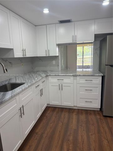 3490 Foxcroft Rd B114, Miramar, FL 33025