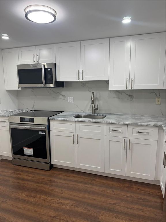 3490 Foxcroft Rd B114, Miramar, FL 33025