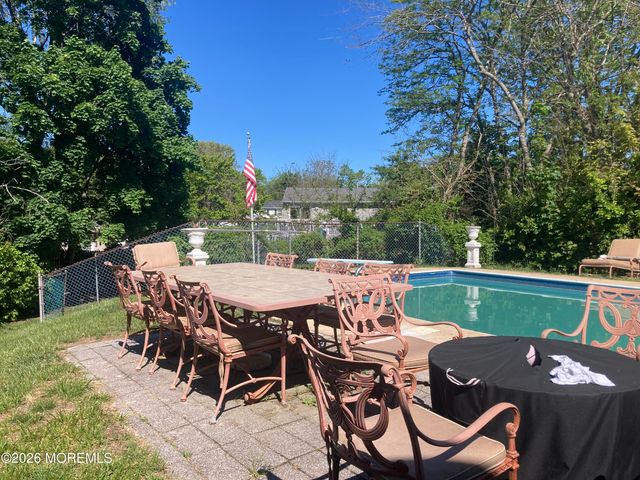 23 W Ridge Road, Toms River, NJ 08755