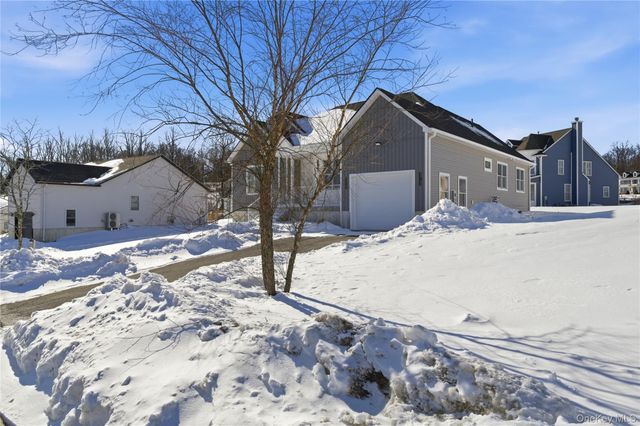 4 Stillman Wye, Monroe, NY 10950