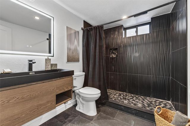 1543 S University Boulevard, Denver, CO 80210