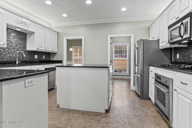 117 Hollybush Place, Brandon, MS 39047