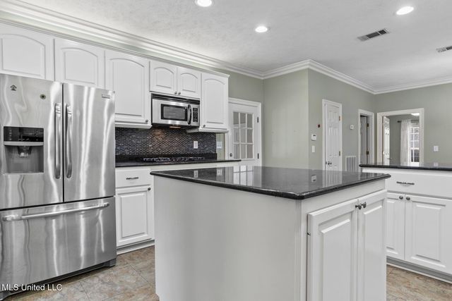 117 Hollybush Place, Brandon, MS 39047